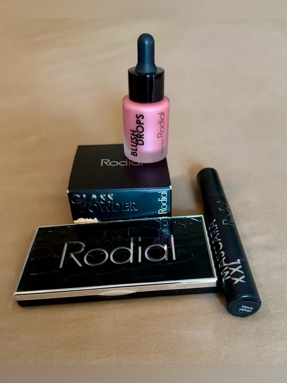 Rodial Pink & Neutral Blush and Eye Palette with Black Mascara